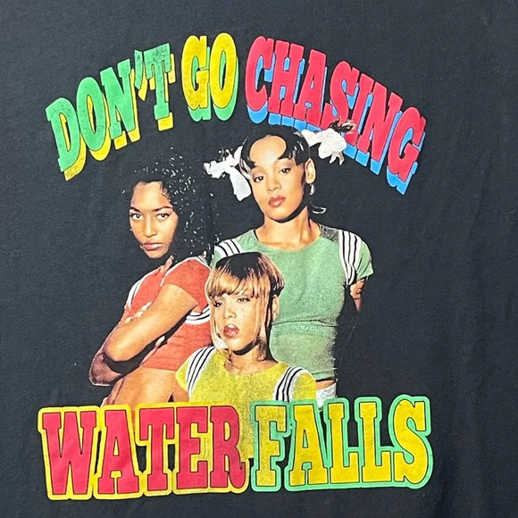 Old Navy Short Sleeve Graphic T Shirt‎ Large TLC Dont Go Chasing Waterfalls Gray - Picture 3 of 6